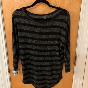 Black and grey top XS